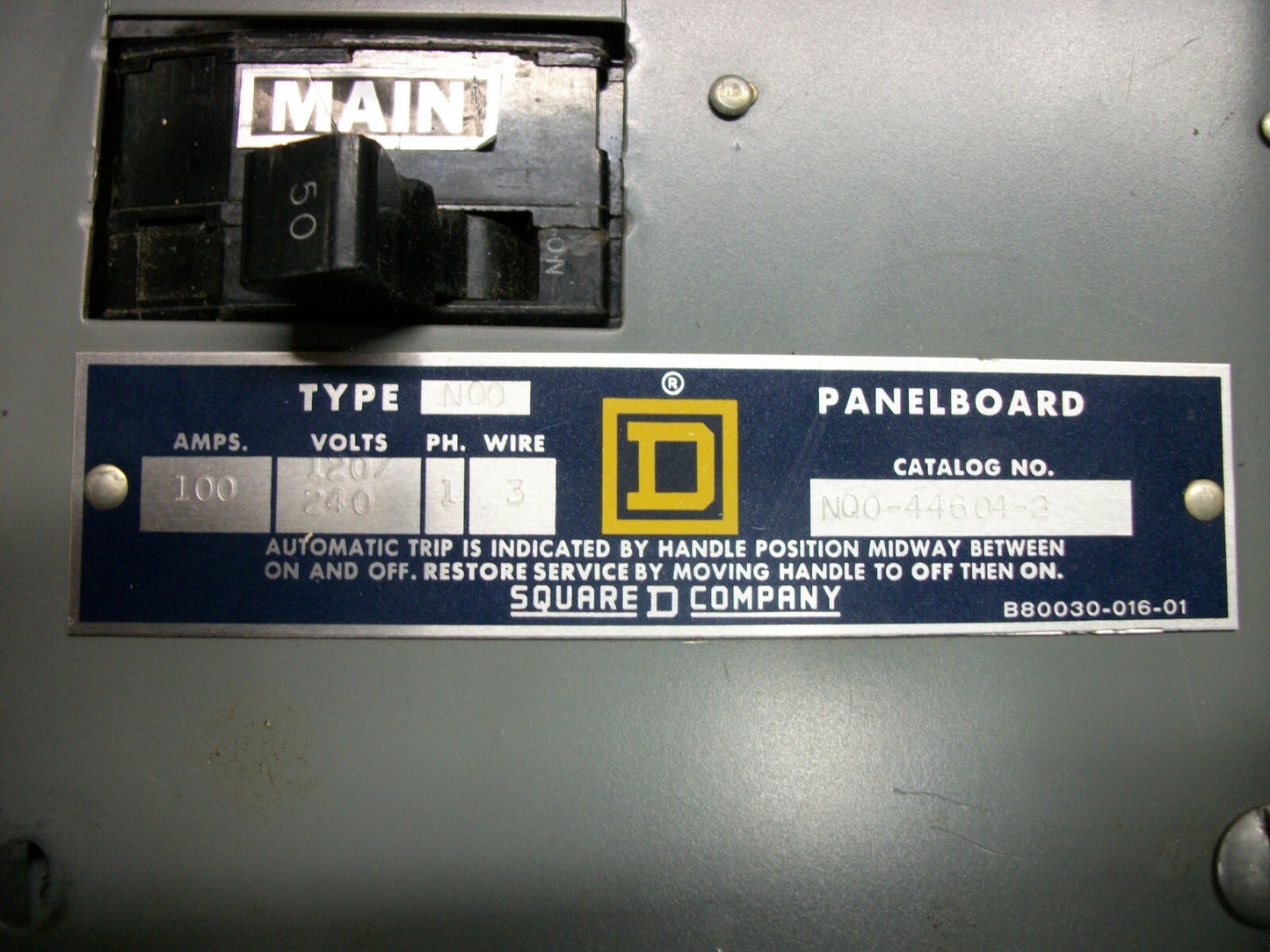 SQUARE D NQO LOAD CENTER PANELBOARD NQO446042 100AMP 120/240VOLT 1PH 3W 50A MAIN