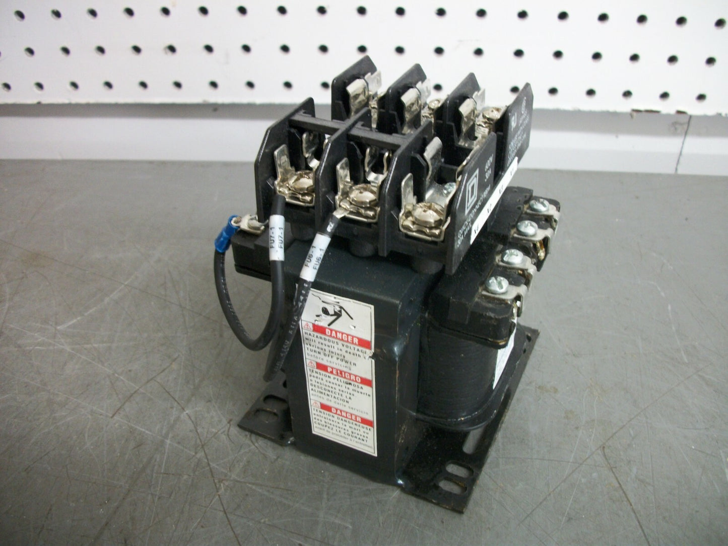 SQUARE D 0.15KVA 1PH TRANSFORMER 9070TF150D31 HV 220X480 LV 110/240