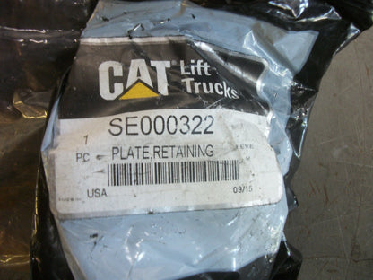 CAT LOT OF 4 RETAINING PLATES SE000322 NEW