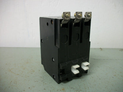 SQUARE D QOB CIRCUIT BREAKER QOB3100 100AMP 240VOLT 3POLE OLD