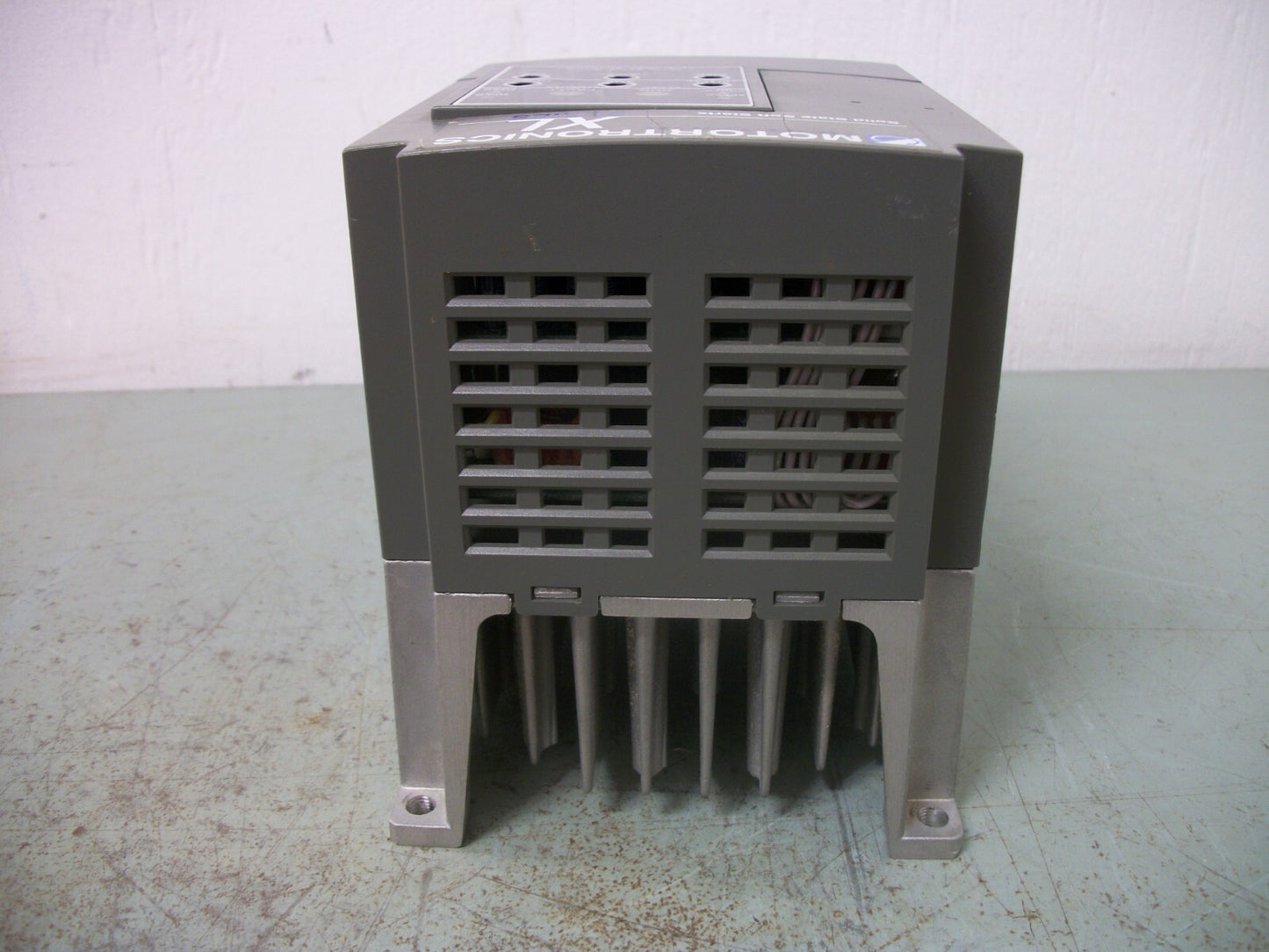 MOTORTRONICS XL SOLID STATE SOFT START DRIVE XLC-3-P 480VOLT 11AMP 3PH NOB