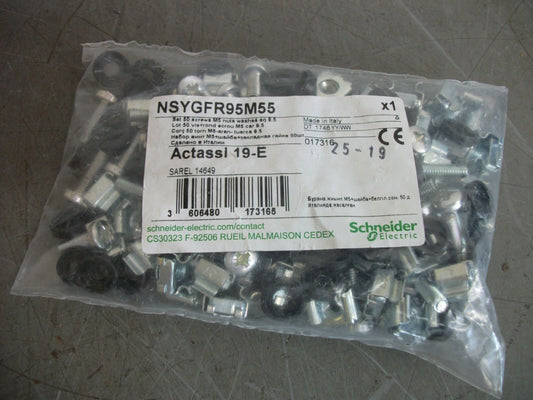 SQUARE D BAG OF 50 SCREWS M5 NUTS WASHERS NSYGFR95M55 NEW