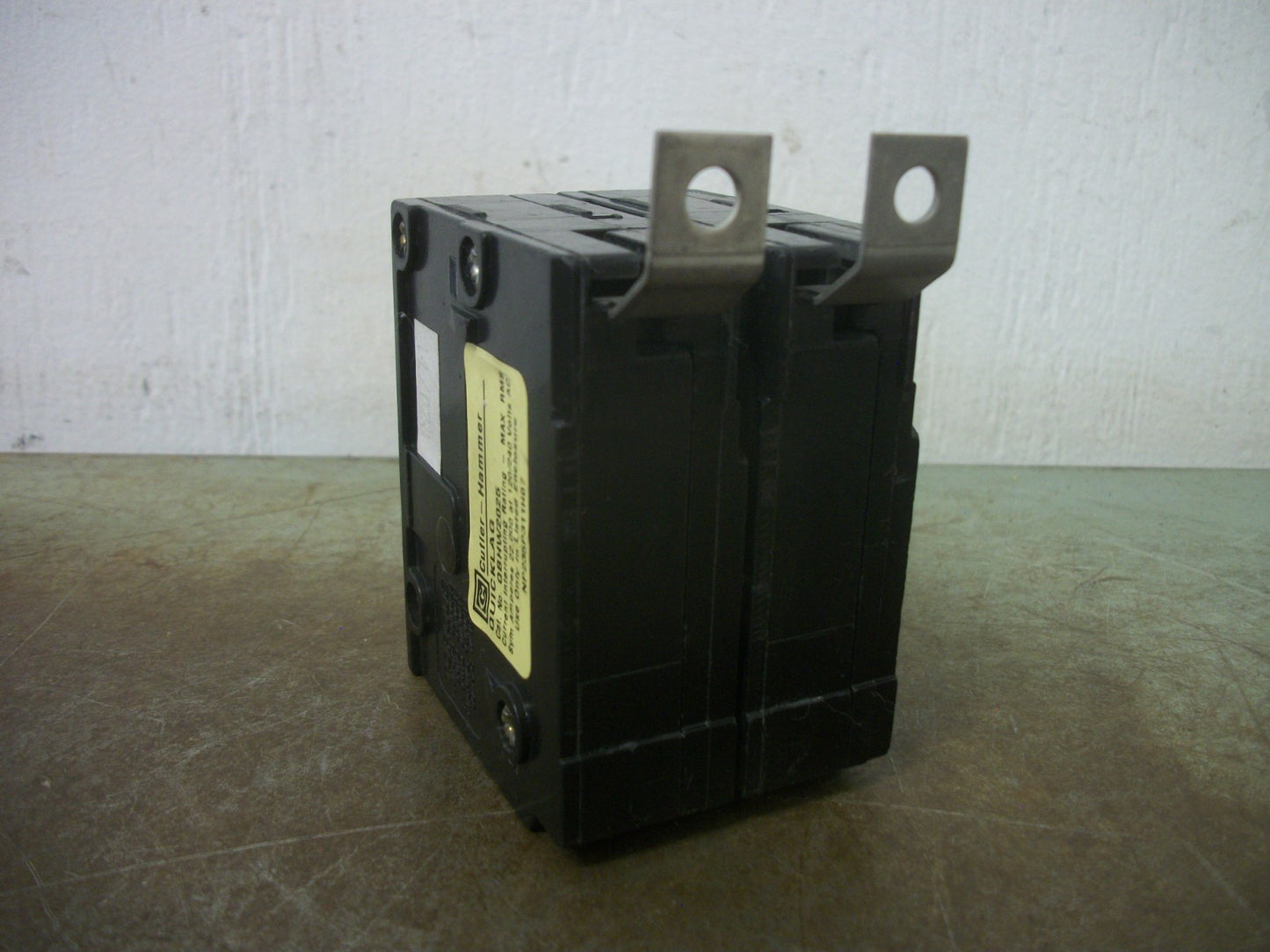 CUTLER-HAMMER QBHW CIRCUIT BREAKER QBHW2025 25AMP 240VOLT 2POLE