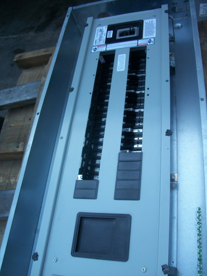 SIEMENS P1 LOAD CENTER PANELBOARD P1E42FX225ATST 250A 480Y/277V 3PH W/225A MAIN