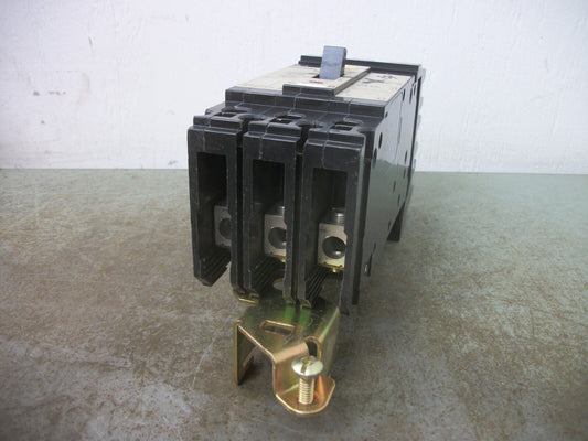 SQUARE D POWERPACT I-LINE FJA CIRCUIT BREAKER FJA34045 45AMP 480VOLT 3POLE