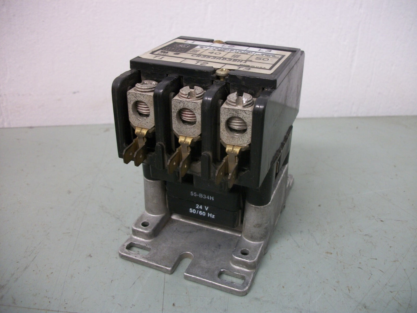 GE DEFINITE PURPOSE CONTACTOR CR353AD3BH1 40AMP 600VOLT 3POLE