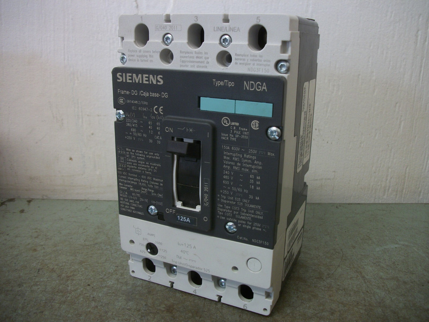 SIEMENS NDGA CIRCUIT BREAKER NDG3F150 150AMP 600VOLT 3POLE W/125A TRIP