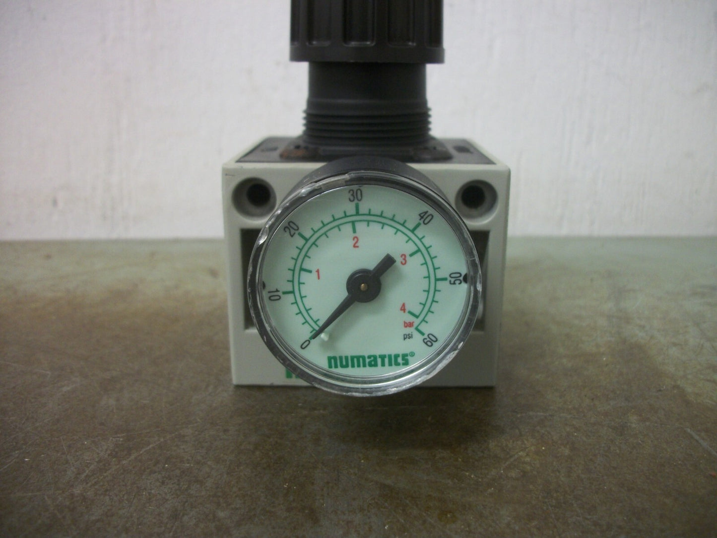NUMATICS PNEUMATIC PRESSURE REGULATOR R22R-03L 0-125PSIG