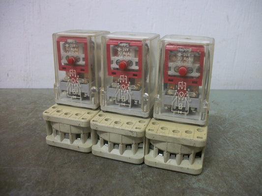 PILZ LOT OF 3 3PDT PLUG-IN RELAYS HPPS 3UAGAU 24VCOIL 5AMP 250VOLT