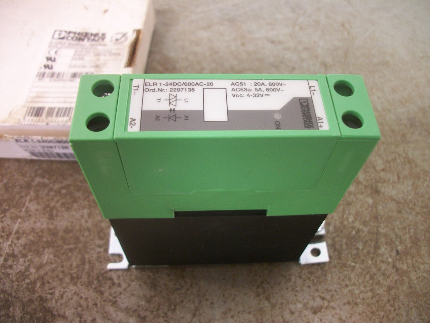 PHOENIX CONTACT SOLID STATE CONTACTOR ELR 1-24DC/600AC-20 20A 600VAC 4-32VDC NIB