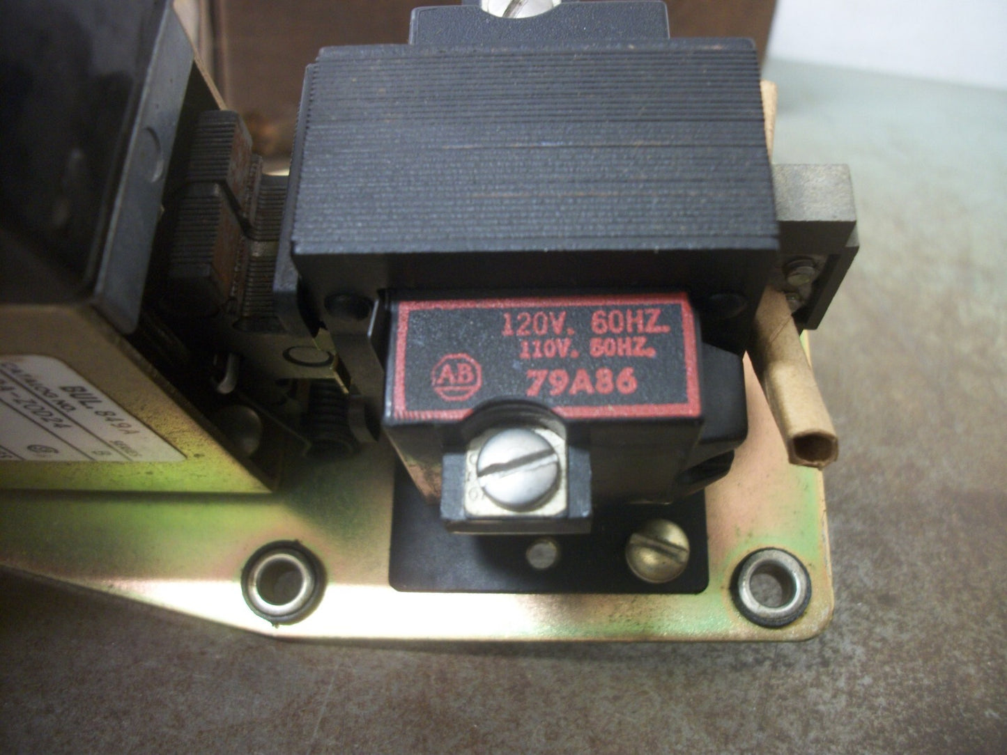 ALLEN-BRADLEY PNEUMATIC TIMING RELAY 849A-ZOD24 849A-Z0D24 120VCOIL NIB