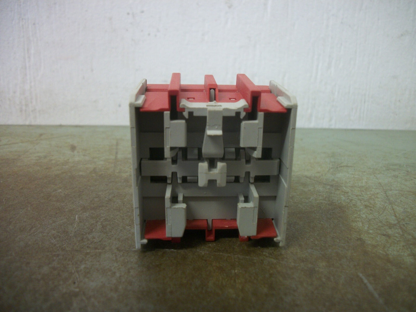 ALLEN-BRADLEY GUARDMASTER 2N.O. 2N.C. AUXILIARY CONTACT BLOCK 100S-F