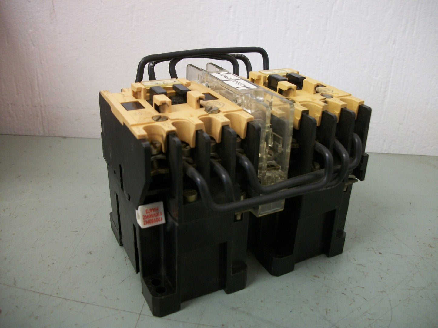 ALLEN-BRADLEY REV CONTACTOR 100-A09ND3 9AMP 120VCOIL 3PH 600V 7.5HP