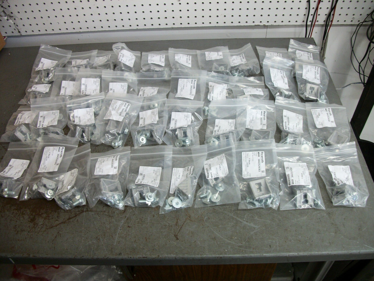 REXROTH LOT OF 40 WINKEL ANGLE 40X40 SETS 3842529383 NEW