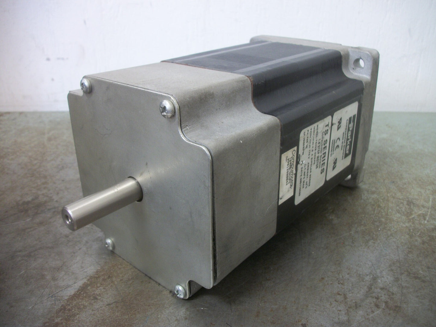 PARKER TS SERIES 1.8 COMPUMOTOR STEP MOTOR TS42B-DKNPS 170VDC 425W 1500RPM