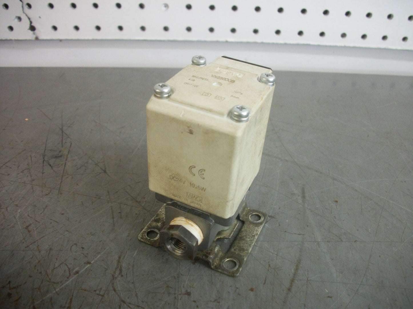 SMC PNEUMATIC DIRECT OPERATED 2-PORT VALVE VX230DGB