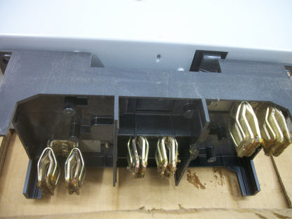 GE SPECTRA FUSIBLE BRANCH SWITCH ADS32030HD 30AMP 240VOLT 3POLE NIB