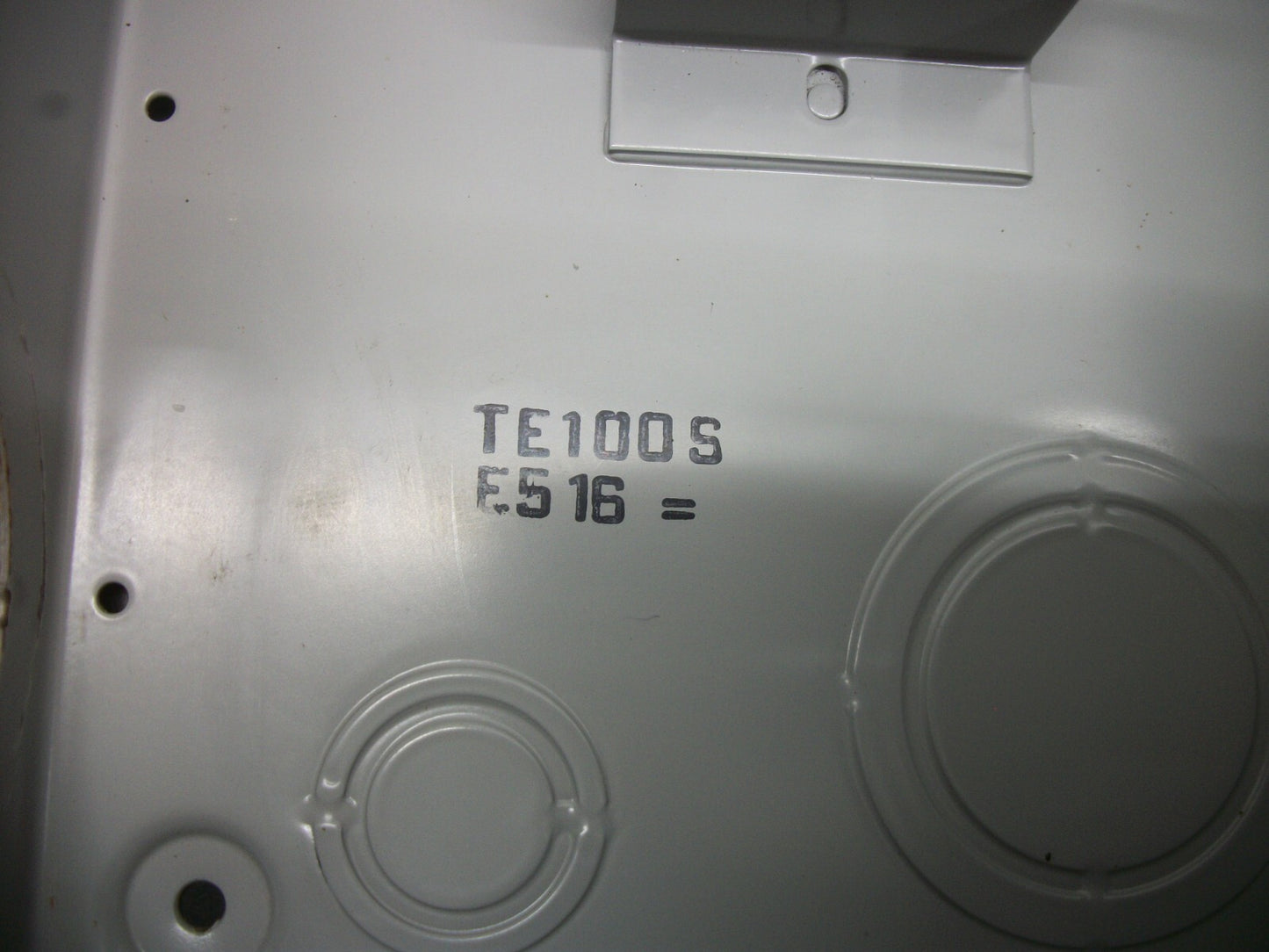 GE CIRCUIT BREAKER ENCLOSURE ONLY TYPE 1 TE100S 100AMP 600VOLT