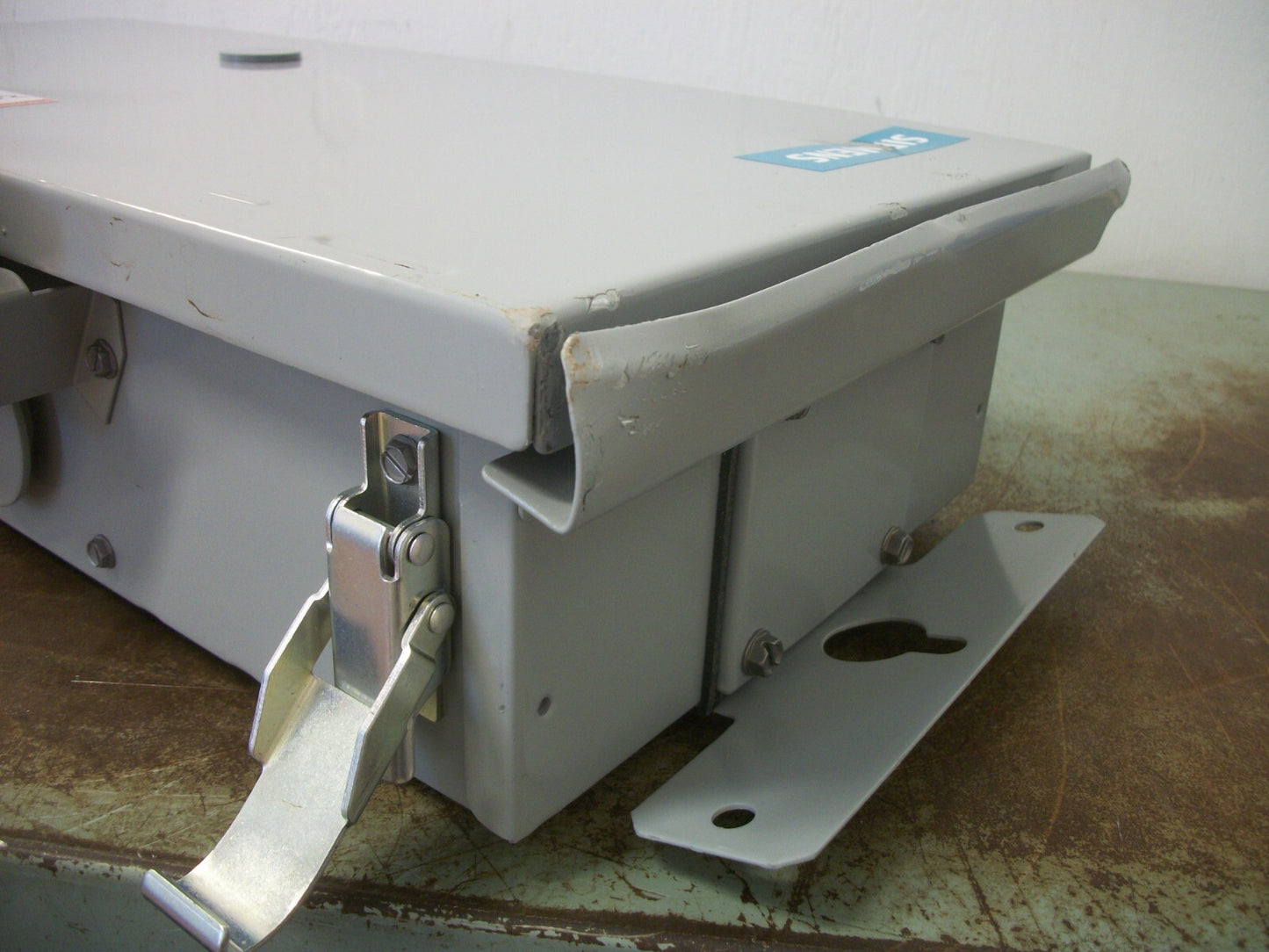 SIEMENS 3PH PUMP CONTROL PANEL 3R 82ADD6FBH 460VOLT 10HP 30AMP FUSIBLE NOB