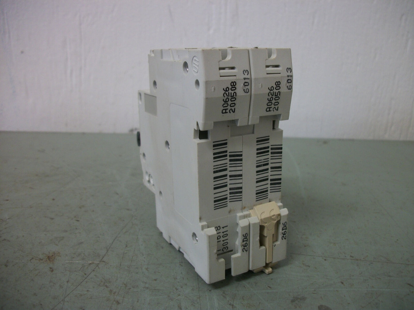 MERLIN GERIN MULTI9 C60 MOTOR CIRCUIT BREAKER MG24526 25AMP 480VOLT 2POLE