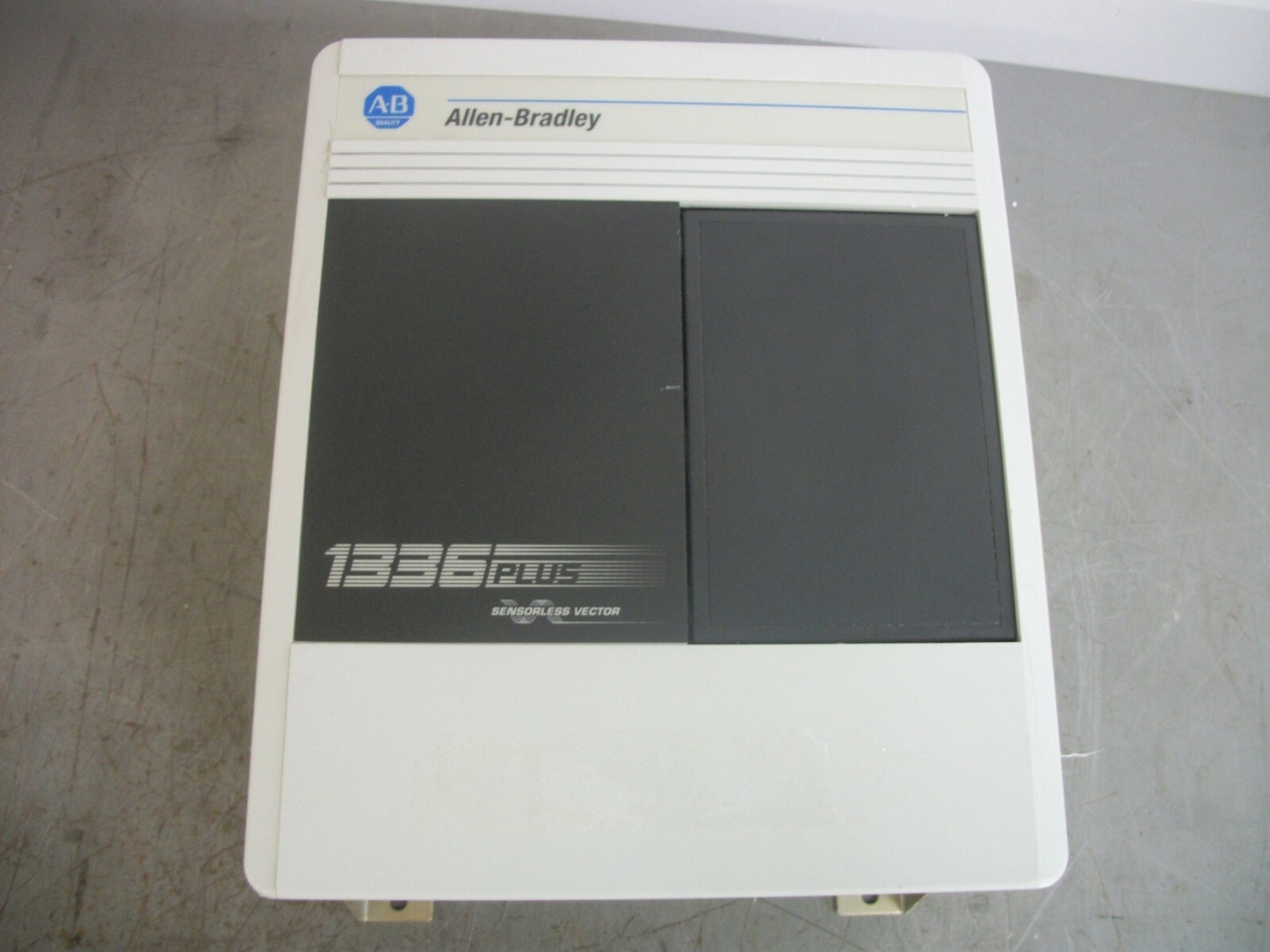 ALLEN-BRADLEY 1336 PLUS SENSORLESS VECTOR DRIVE 1336S-BRF30-AA-EN4-HA1-L6
