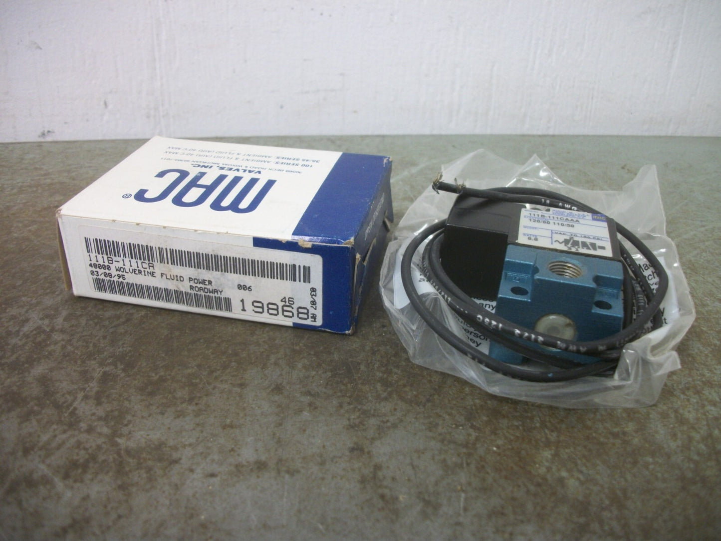 MAC SOLENOID VALVE 111B-111CA 120VCOIL 6.8W 150PSI NIB