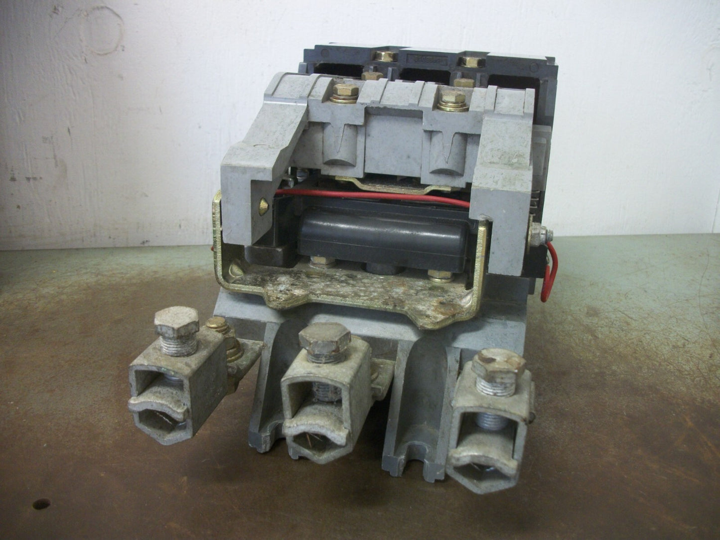 WESTINGHOUSE GCA 530 SIZE 5 CONTACTOR 2045A40G01 300AMP