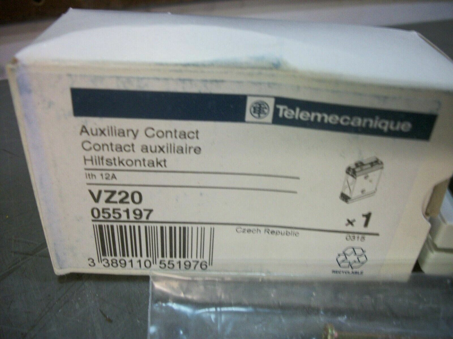 TELEMECANIQUE AUXILIARY CONTACT VZ20 12AMP NIB