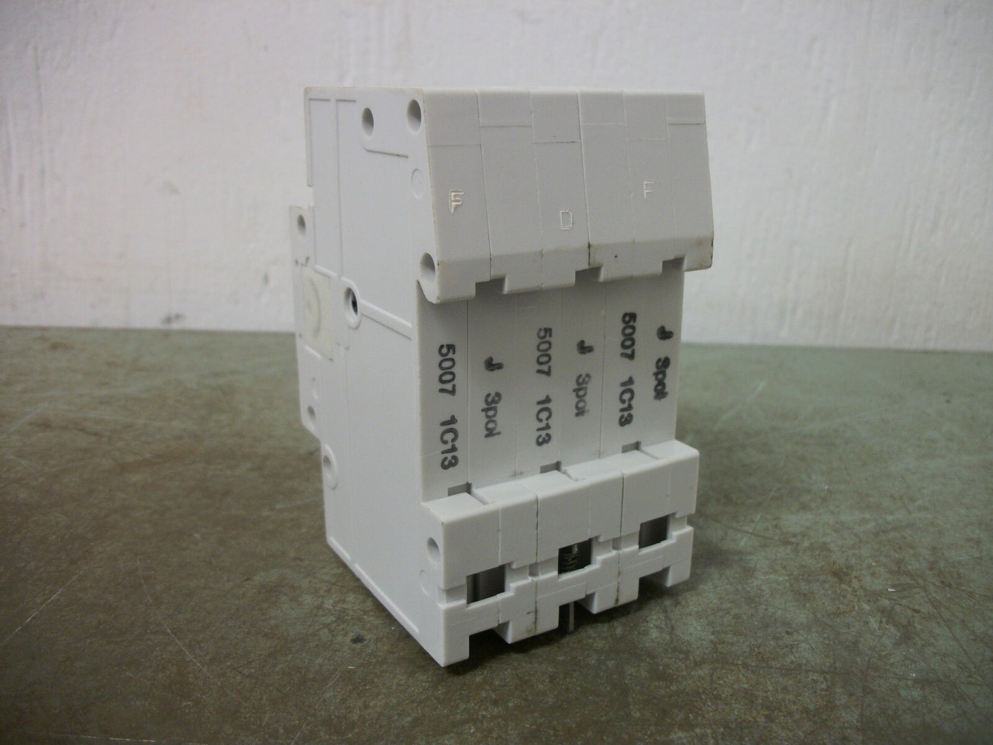 SIEMENS MINI CIRCUIT BREAKER 5SX23C13 13AMP 400VOLT 3POLE