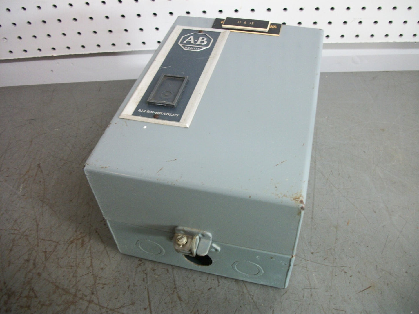 ALLEN-BRADLEY ENCL SIZE 1 CONTACTOR 500-BOH930 27AMP 208VCOIL 3PH 600V 10HP