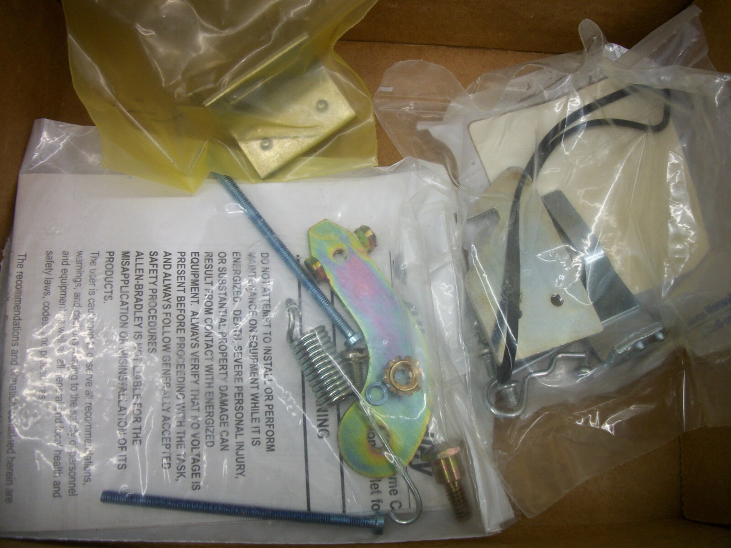 ALLEN-BRADLEY CIRCUIT BREAKER FLEX CABLE OPERATOR 140U-H-FMX03 NIB