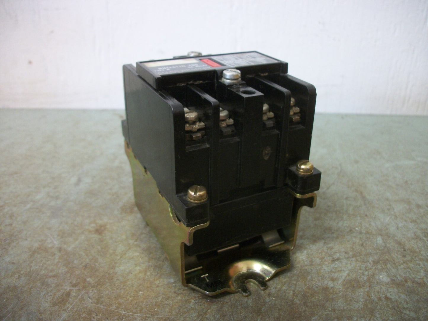 ALLEN-BRADLEY AC CONTROL RELAY SERIES C 700-N400A1 120VCOIL