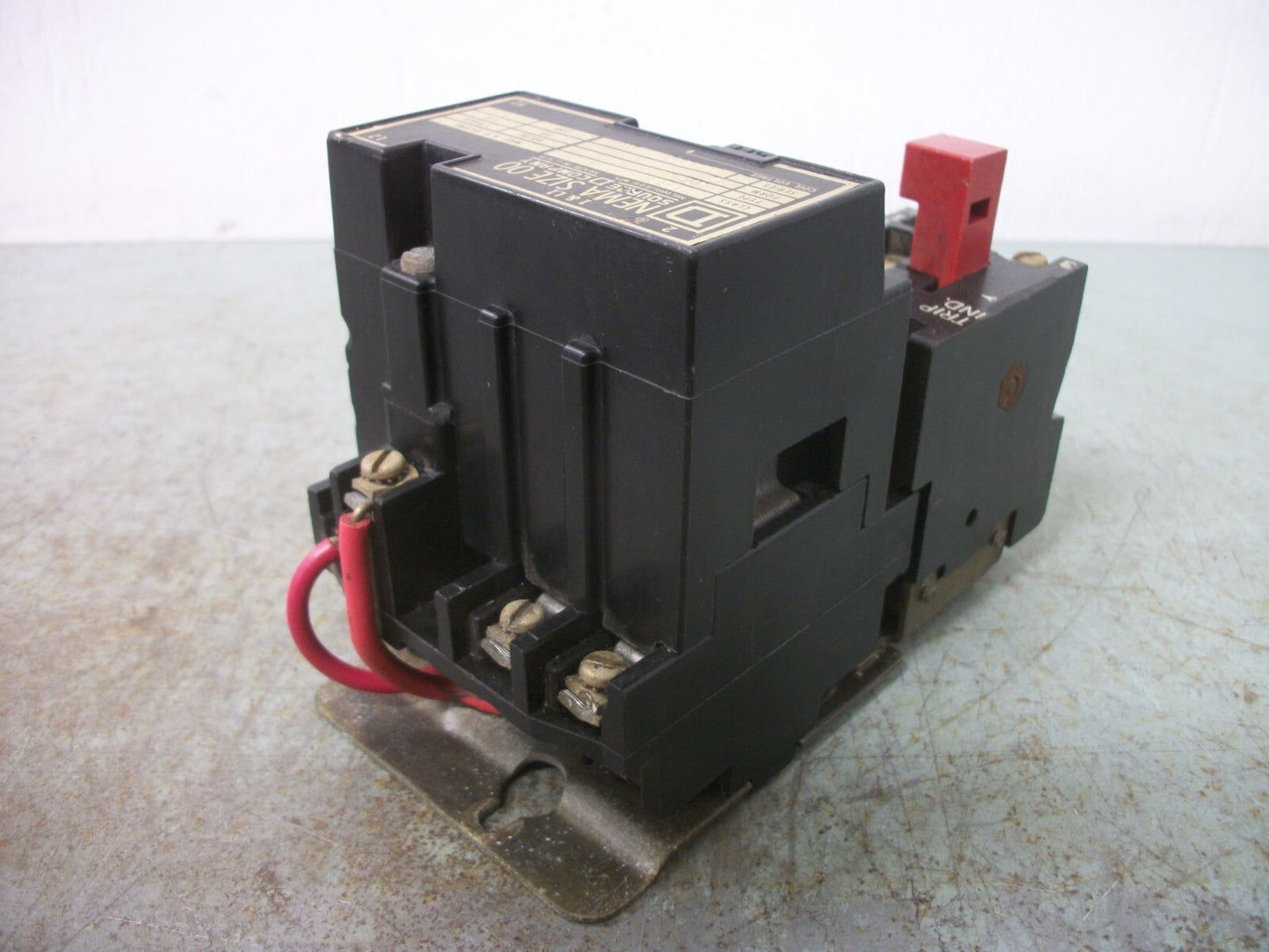 SQUARE D SIZE 00 MOTOR STARTER 8536AO1 120VCOIL 1PH 230VOLT 1HP