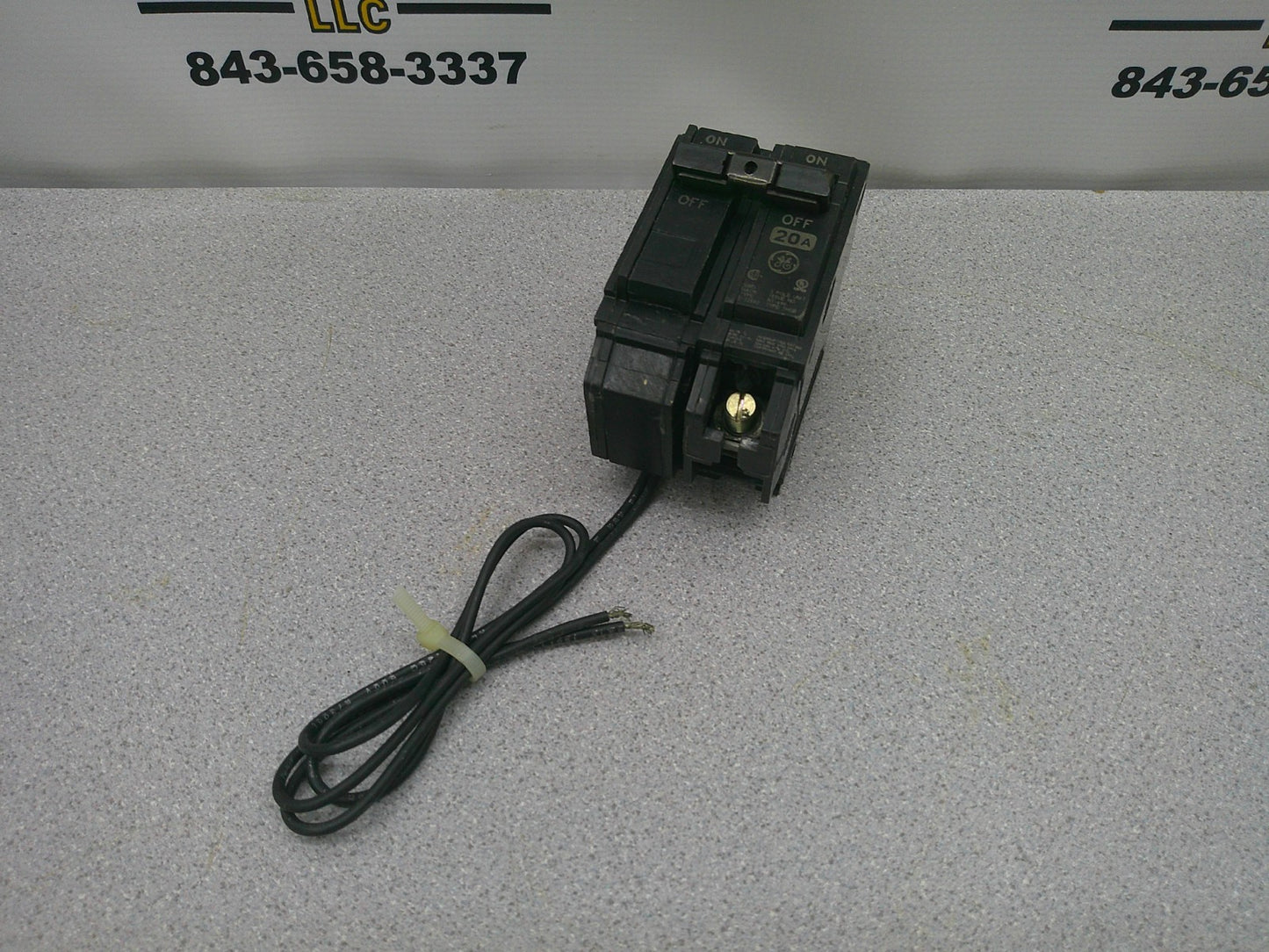 GE THQB CIRCUIT BREAKER THQB1120ST1 20AMP 120VOLT 1POLE W/SHUNT NOB