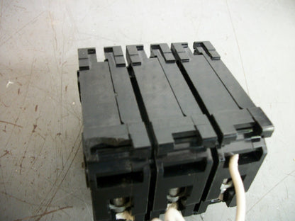 SIEMENS ITE BQ CIRCUIT BREAKER BQ2B06000S01 60AMP 240VOLT 2POLE W/SHUNT CHIPPED