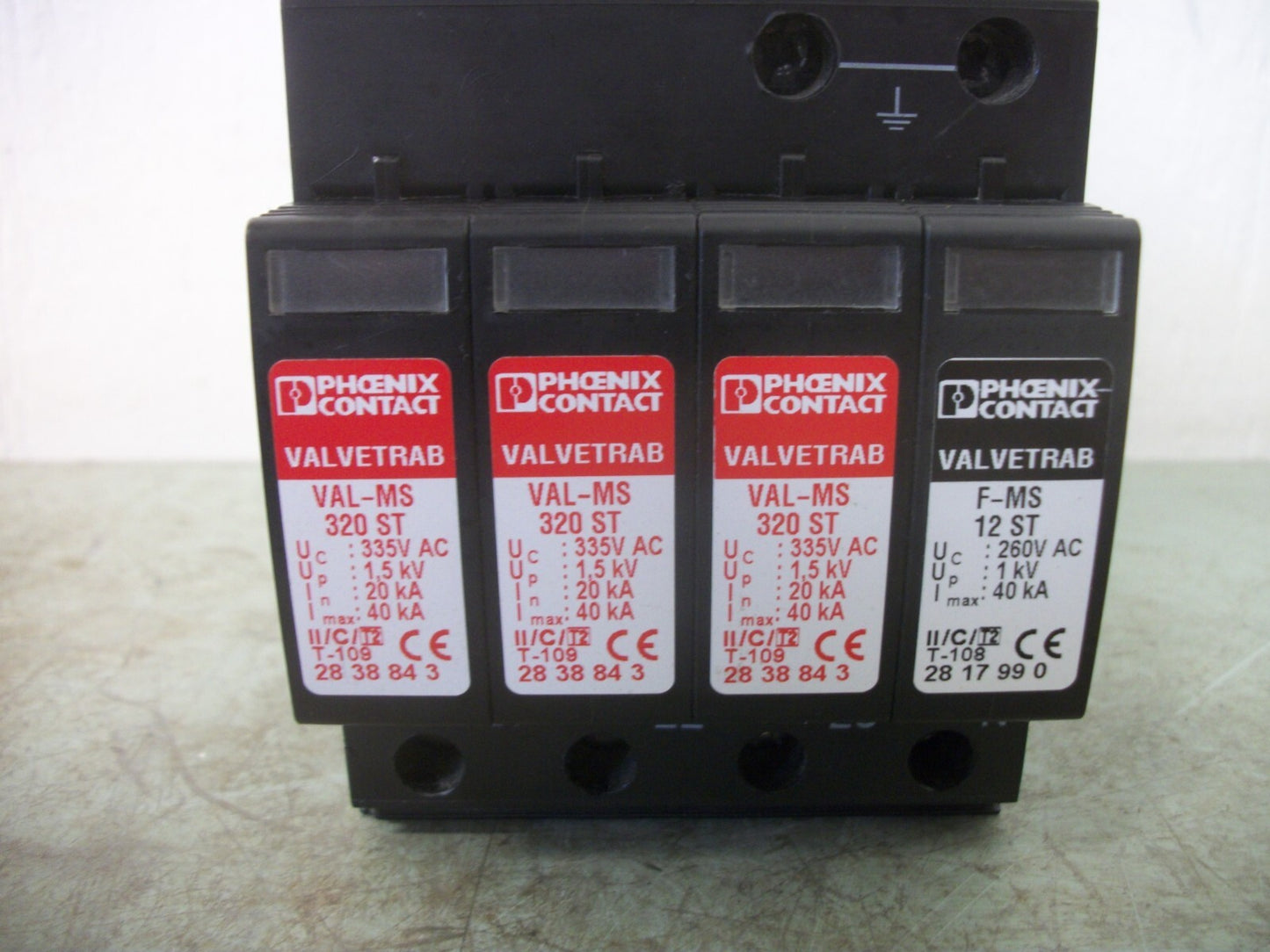 PHOENIX CONTACT VALVTRAB SURGE ARRESTER VAL-MS 320/3+1