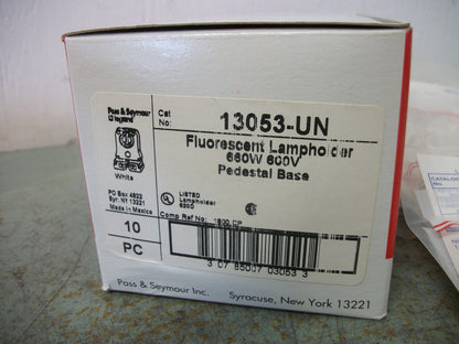 PASS & SEYMOUR BOX OF 10 PED BASE FLUORESCENT LAMPHOLDERS 13053-UN 660W 600V NIB