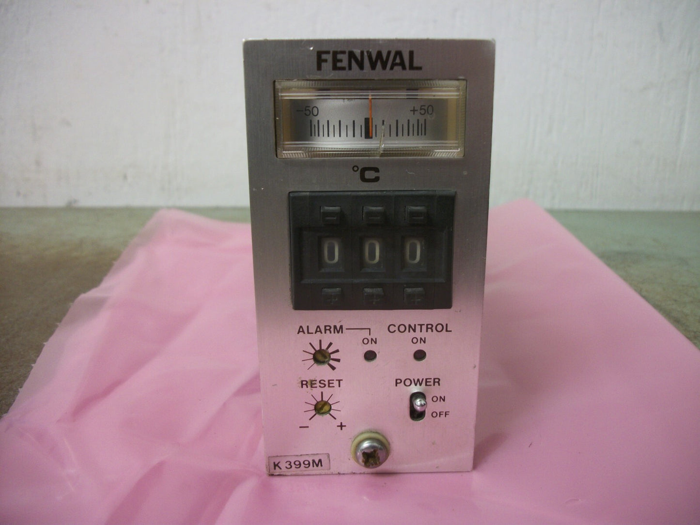 FENWAL FRM TC-83 ANALOG TEMPERATURE CONTROLLER K399M