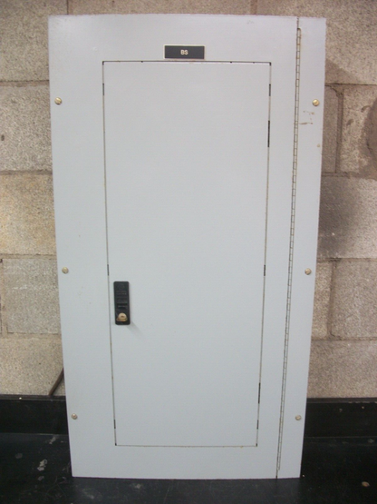 GE A SERIES LOAD CENTER PANELBOARD AQF3301MTXAXB4 125AMP 208Y/120VOLT 3PH 4W