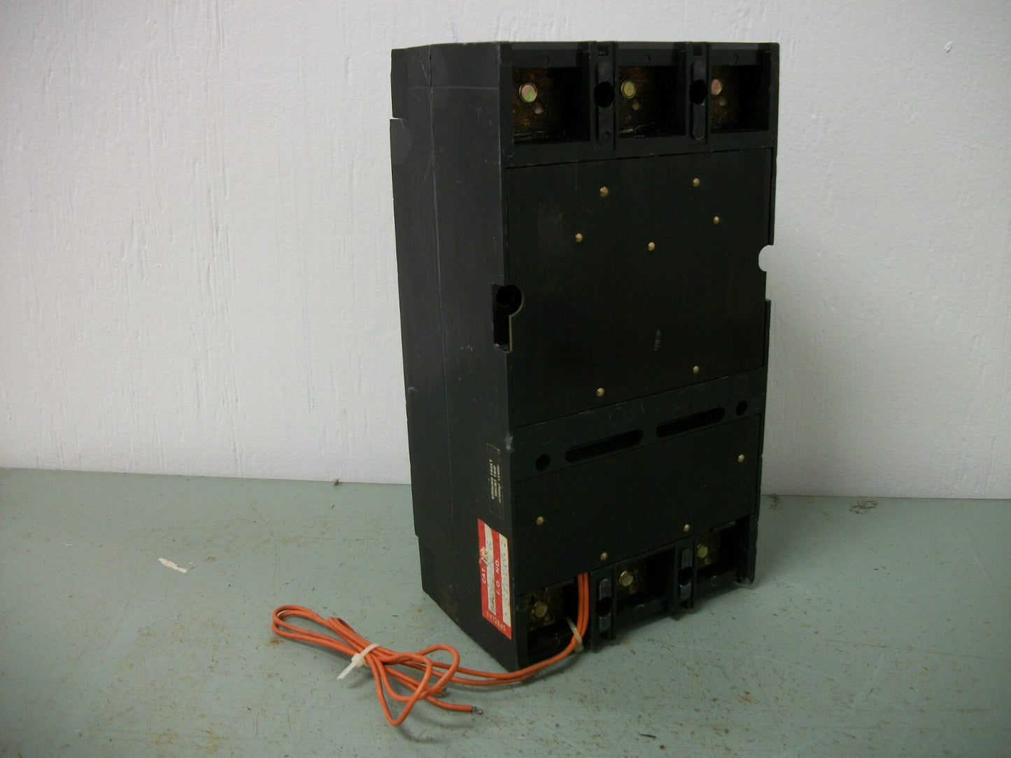SQUARE D LAL CIRCUIT BREAKER LAL36400G 400AMP 600VOLT 3POLE GROUND FAULT SHUNT