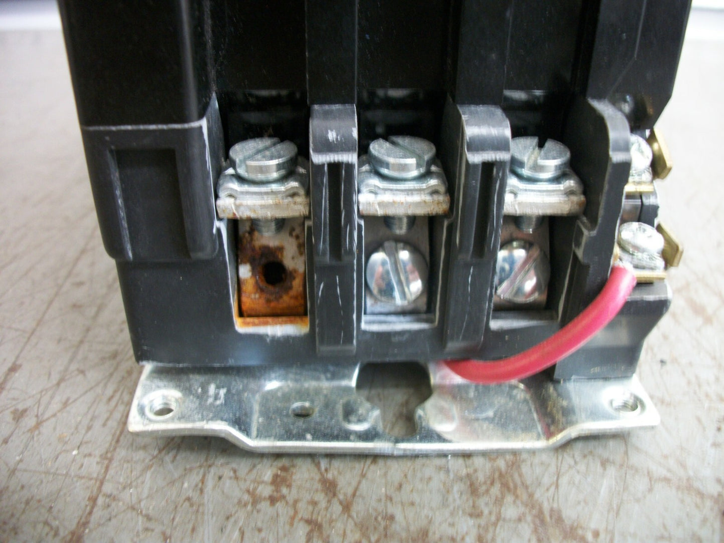 SQUARE D SIZE 00 MOTOR STARTER 8536SAO12H31S 120VCOIL 3PH 600V 2HP W/ML NOB