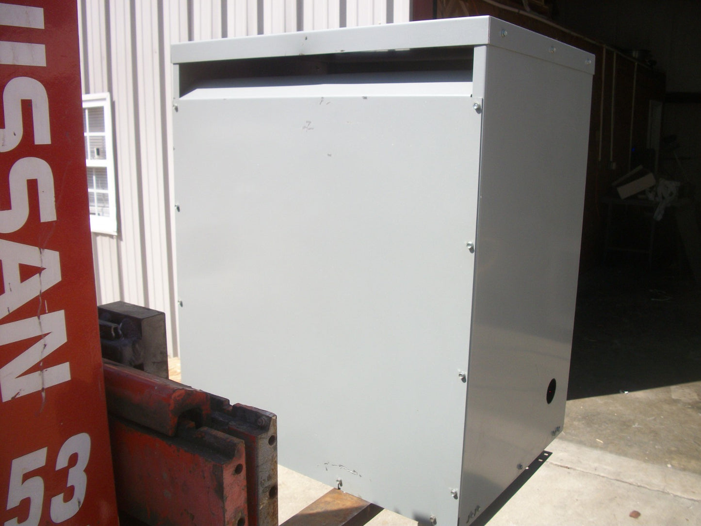 GE 112.5KVA 3PH TRANSFORMER 9T23B3875 HV 480 LV 208/120