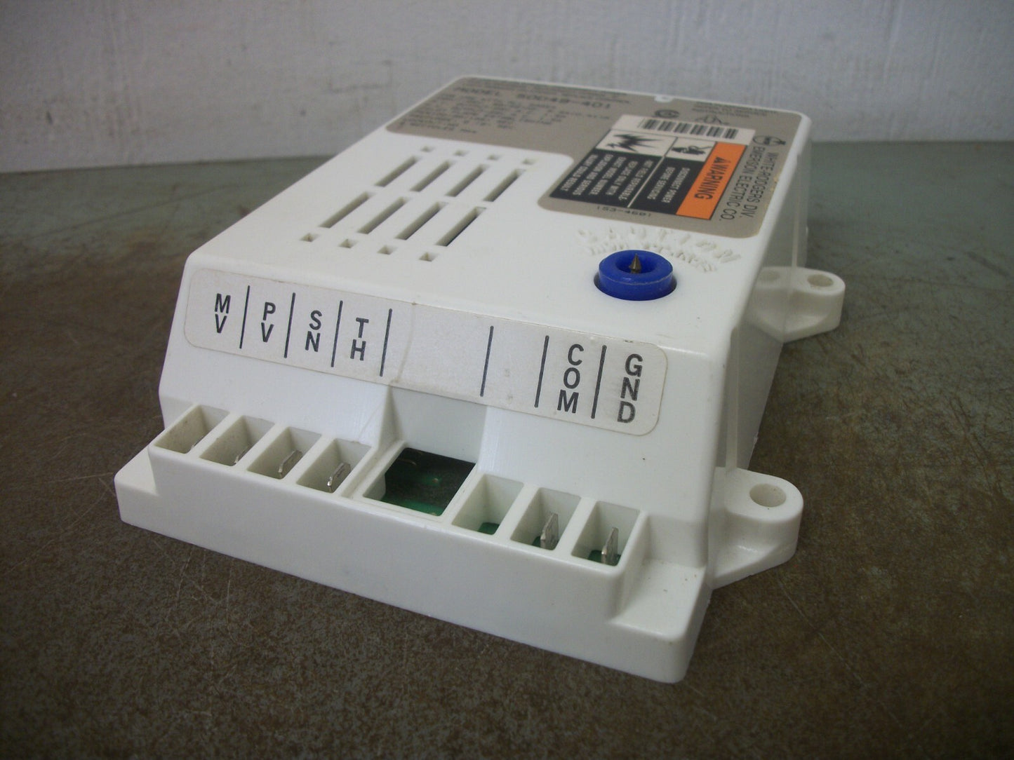 CARRIER LH33CZ010 PILOT IGNITION CONTROL MODULE 50D49-401