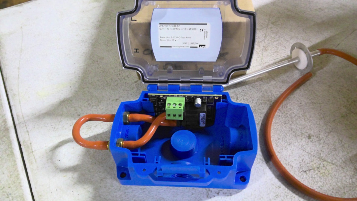 BAPI FIXED RANGE DIFFERENTIAL PRESSURE TRANSMITTER ZPS-10-FR75-BB-ST NIB