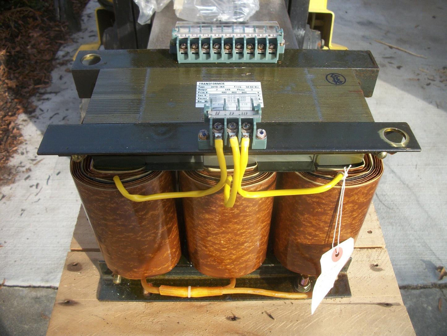 FUJI 2KVA 3PH TRANSFORMER 3STD-2KA HV 440X480 LV 200 NEW