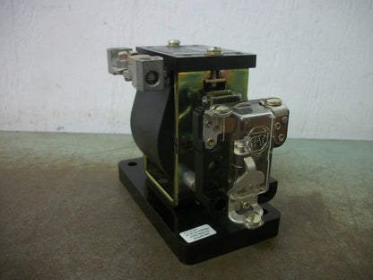 ALLEN-BRADLEY INSTANTANEOUS TRIP RELAY 809-A05E 9AMP 600VOLT NOB