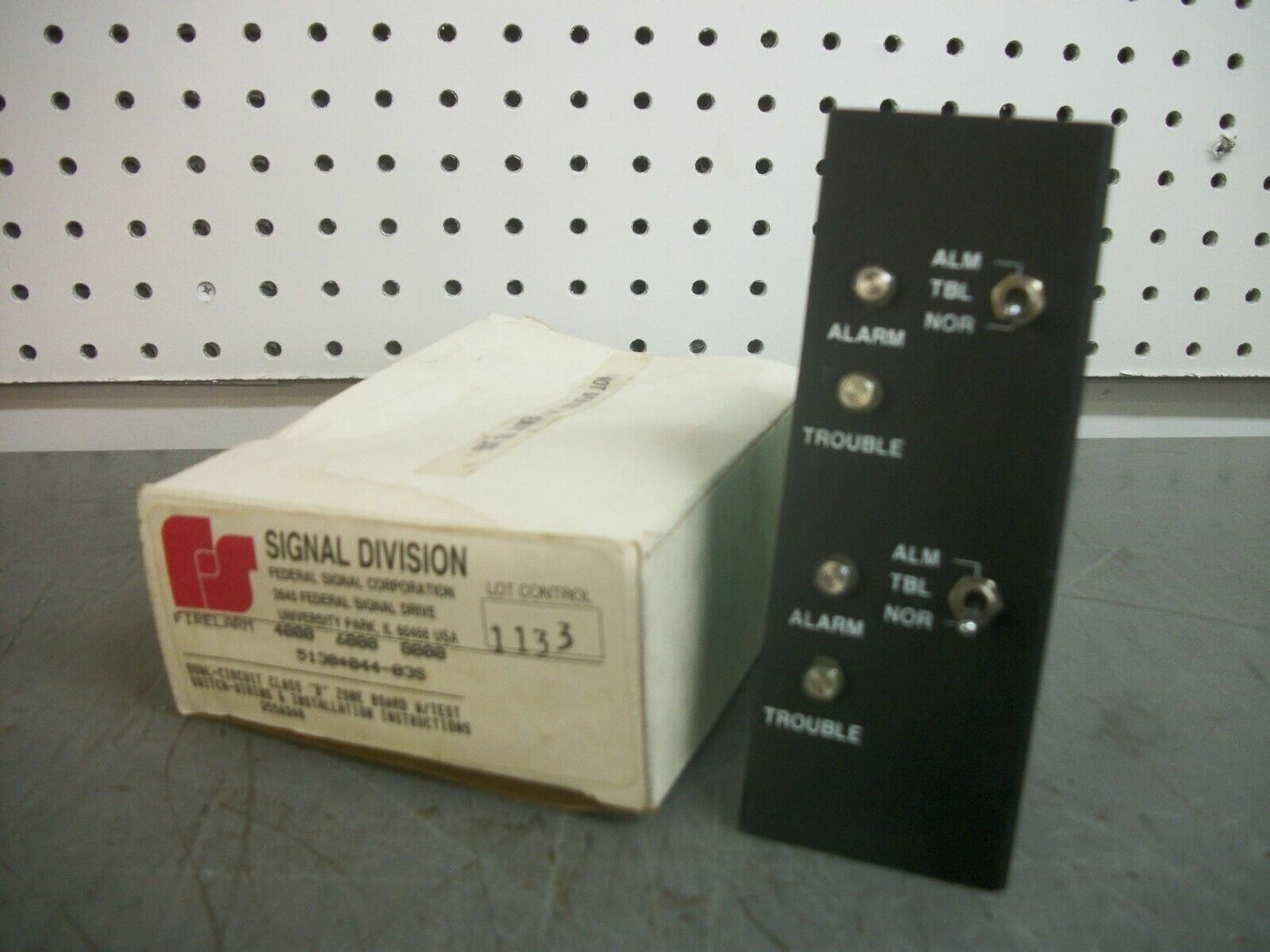 FEDERAL SIGNAL TROUBLE ALARM CONTROL UNIT 5130*044-03S NIB