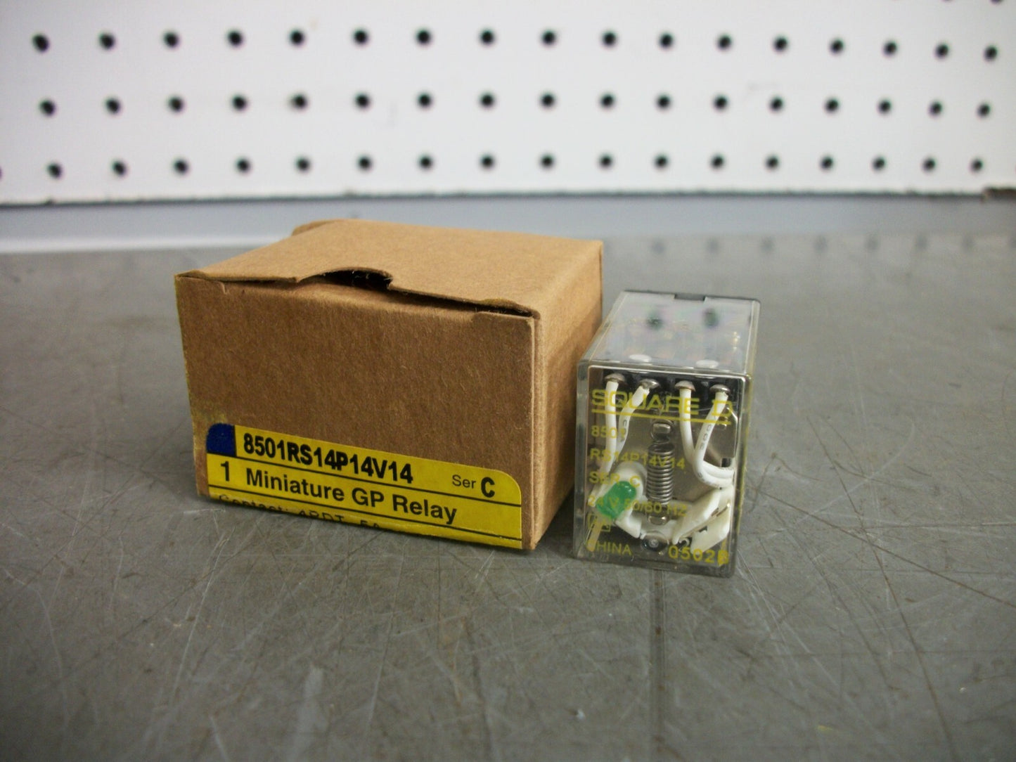 SQUARE D 4PDT MINI GP RELAY 8501RS14P14V14 24VCOIL 5AMP NIB