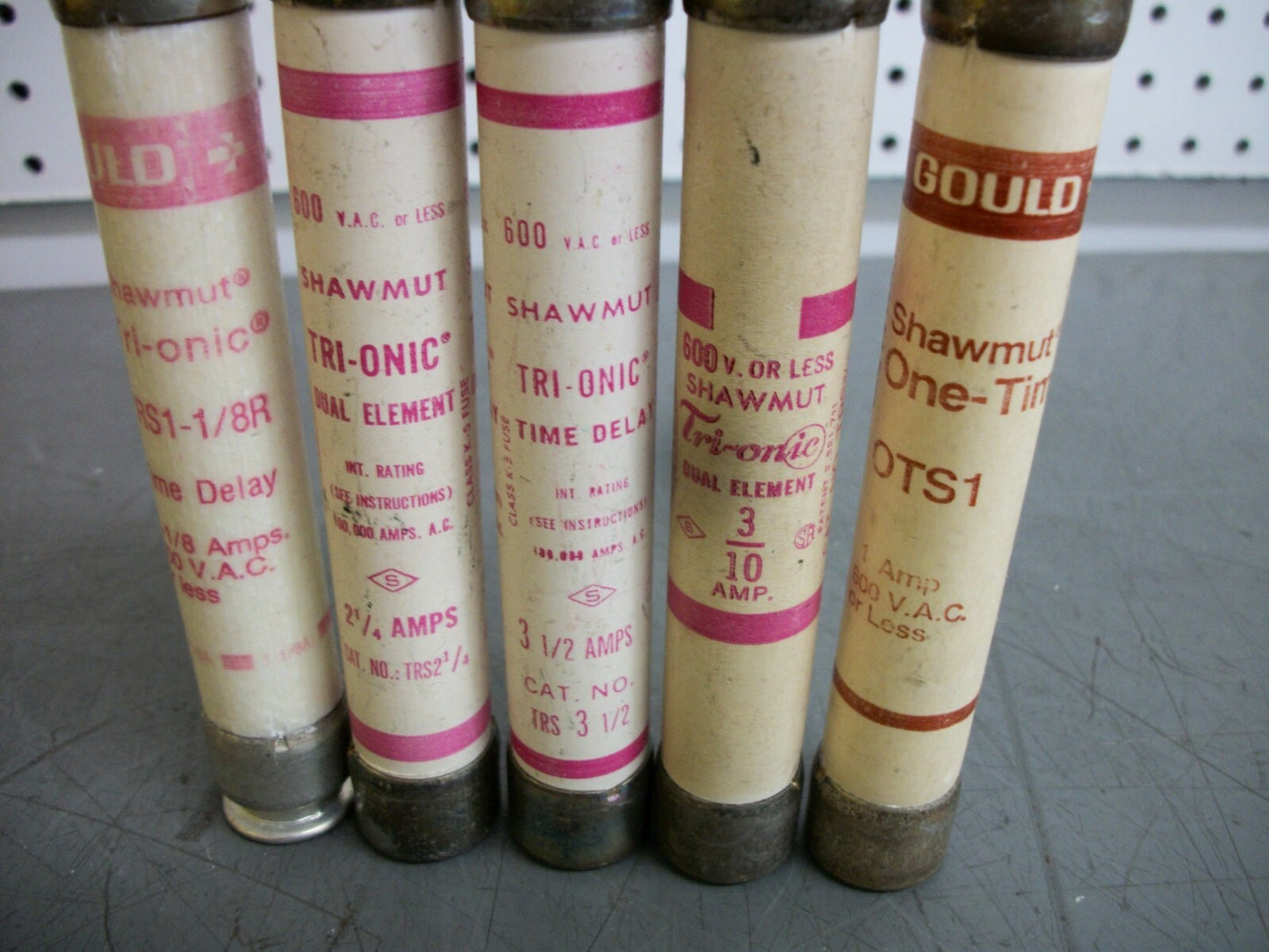 GOULD SHAWMUT LOT OF 5 FUSES TRS1-18R TRS3/10 TRS2-1/4 TRS3-1/2 OTS1 NOB