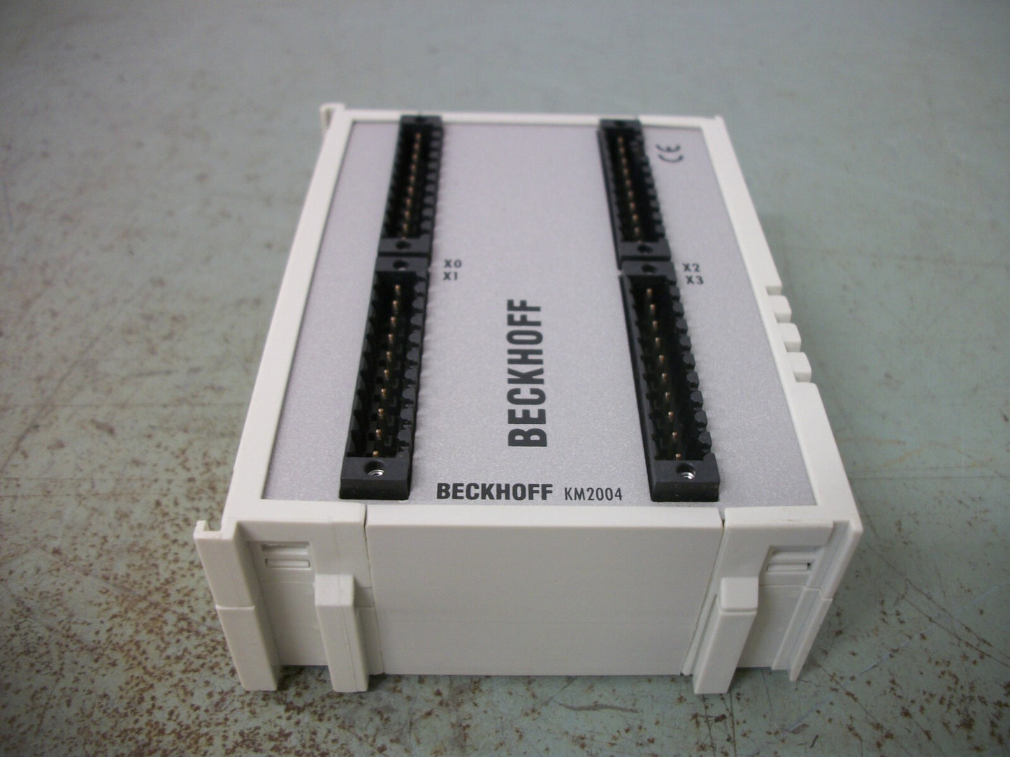 BECKHOFF 32-CHANNEL DIGITAL OUTPUT TERMINAL KM2004 USED